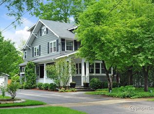 1003 Vine St, Winnetka, IL 60093