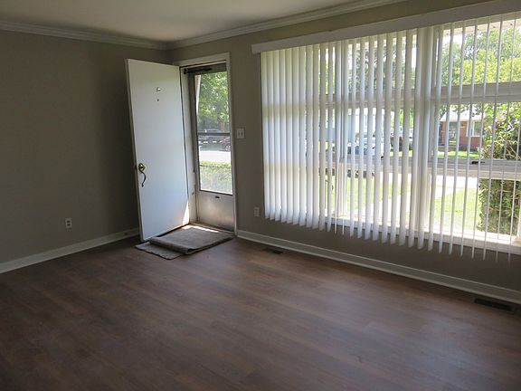 2nd image of 4824 Belle Glade Dr