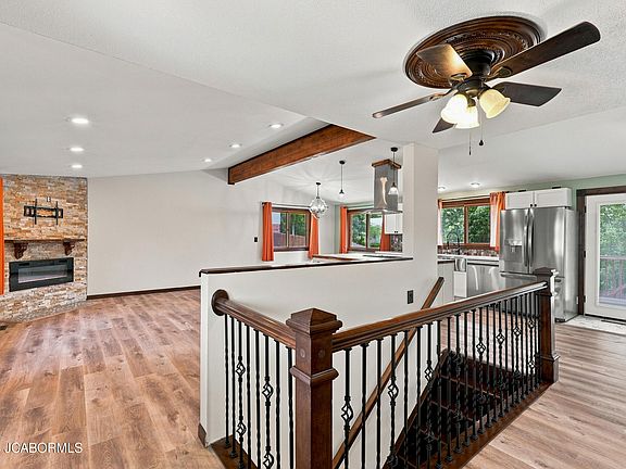 4th image of 1811 Cedar Ridge Rd