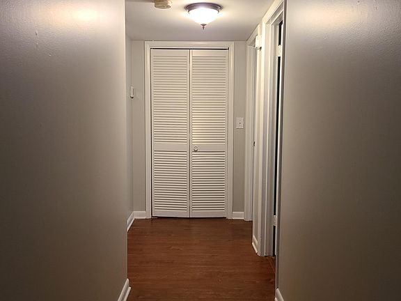 5th image of 420 Walton Ln APT M73