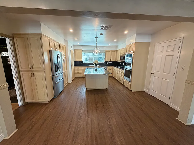 Main kitchen (view from adjacent family/dining room)