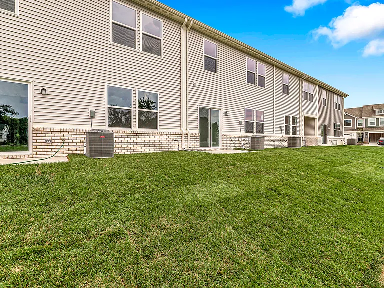 433 Monarch Ln — Photo 33
