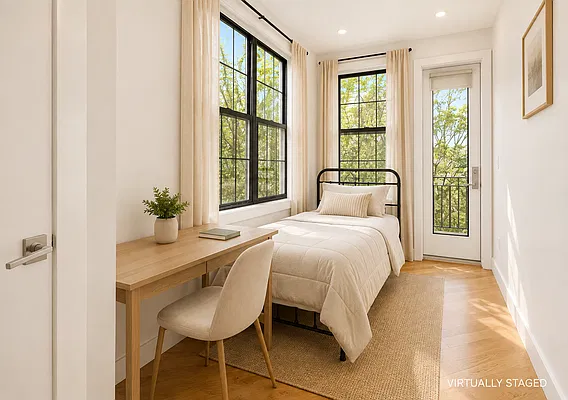 Bedroom, photo 1