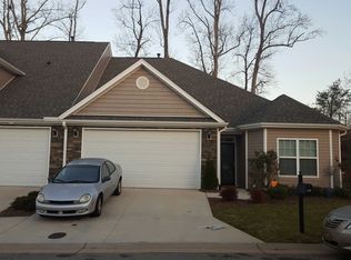129 Chestnut Bend Dr, Greensboro, NC 27406
