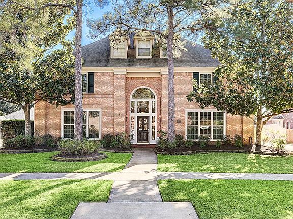 2nd image of 24727 Lakebriar Dr