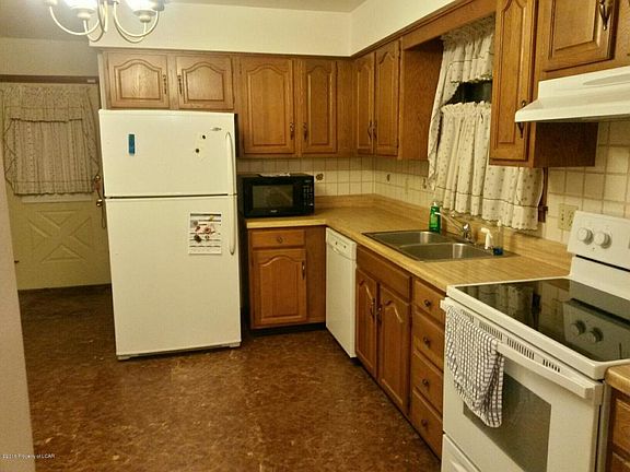 3rd image of 119 Kidder St