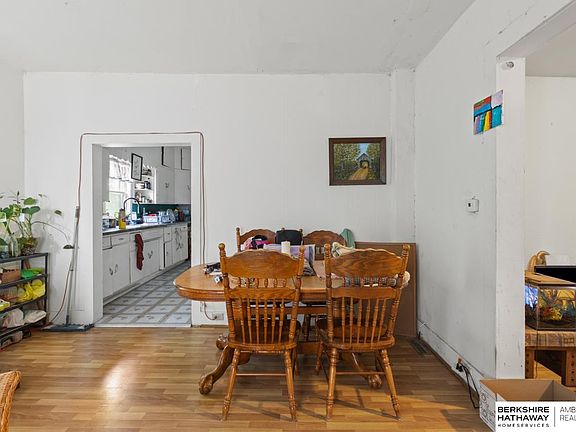3rd image of 410 S 1st St
