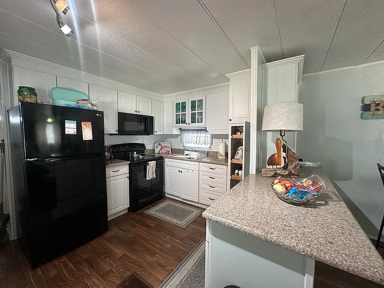 12651 Seminole Blvd #17B — Photo 6