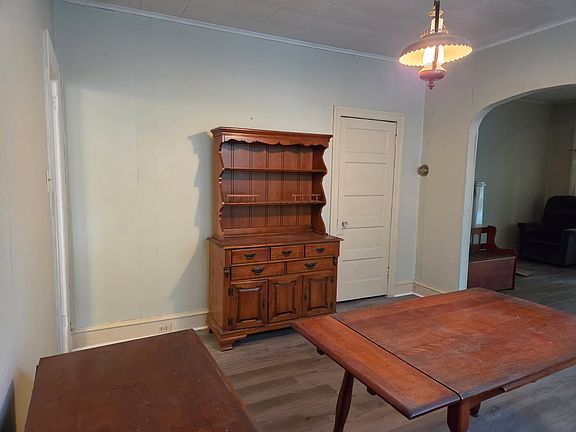 4th image of 7446 Rockwell Ave