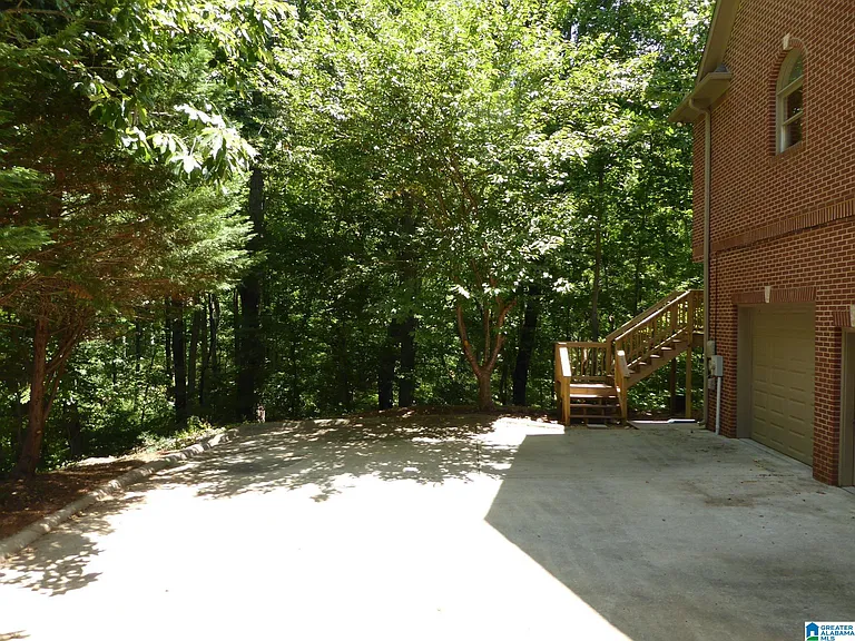 1040 Cole Cir — Photo 39