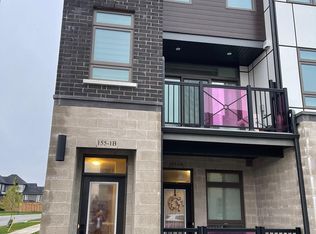 155 Thomas Slee Dr #1B, Kitchener, ON N2P0J8
