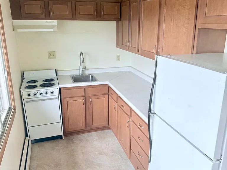 1143 W Carriage Dr #11 — Photo 6