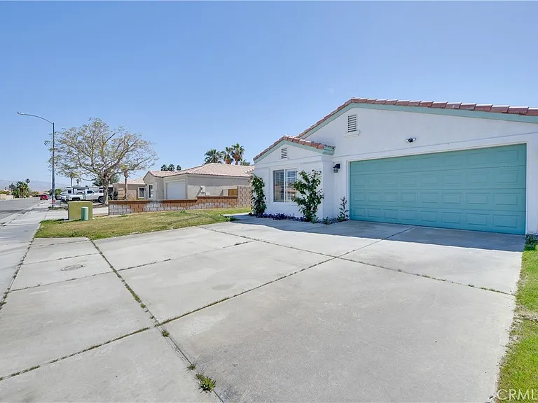 82235 Calico Ave — Photo 2