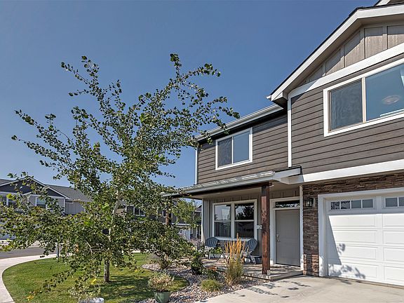 2nd image of 2401 Aspen Grv