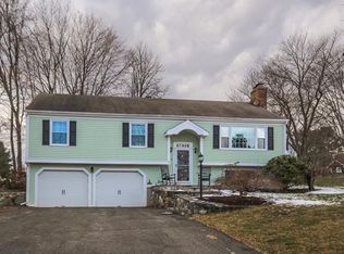 24 Arden Rd, Trumbull, CT 06611