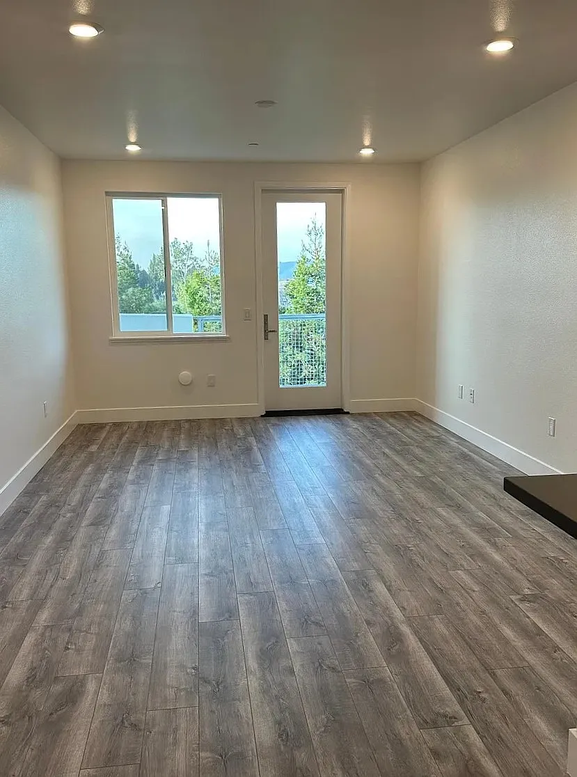 3 bed, 1154 sqft, $3,800 — Photo 3
