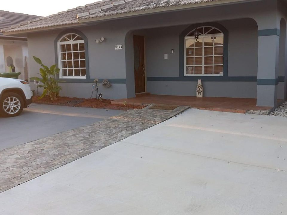 1st image of 9749 NW 127th St