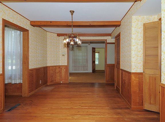 5th image of 126 N Stewart Ave