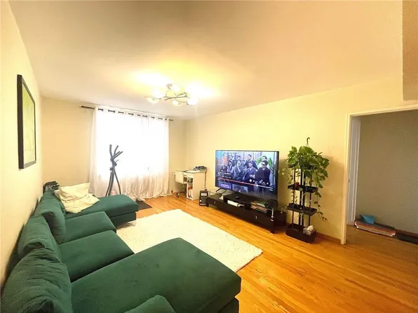 26 Cass Pl APT 2C, Brooklyn, NY 11235