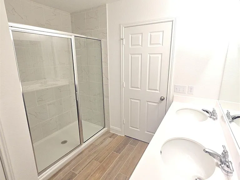 408 Acuff Ln — Photo 23