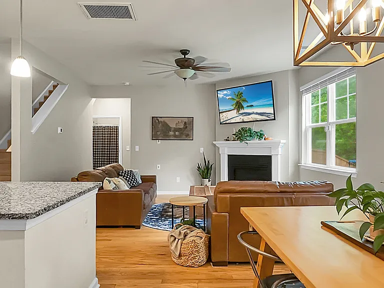 642 Woolum Dr — Photo 24