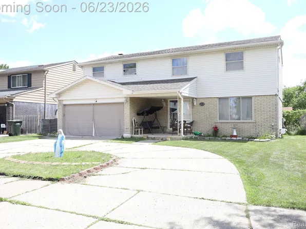 39552 Forbes Dr, Sterling Heights, MI 48310