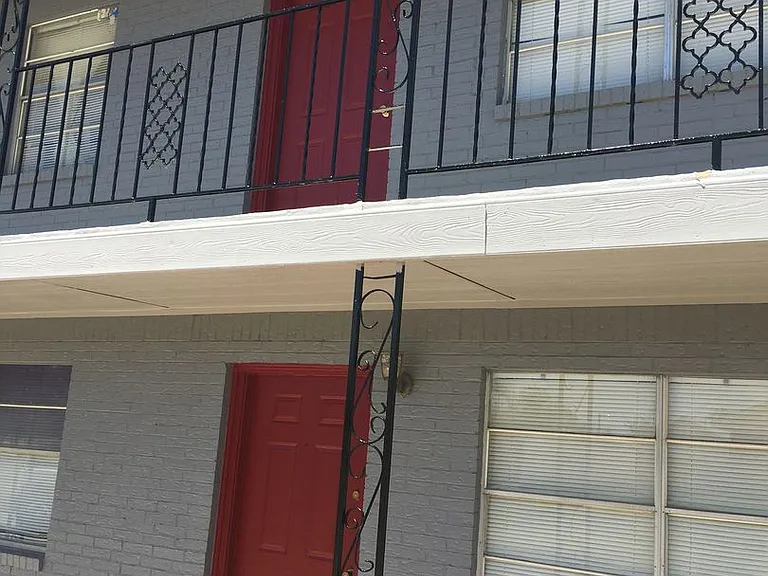 304 Carpenter St — Photo 18
