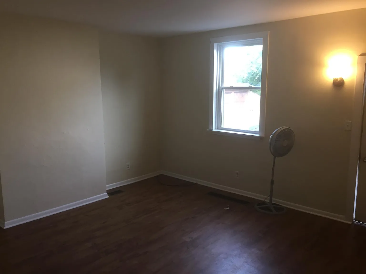 2 bed, 1200 sqft, $1,800 — Photo 3