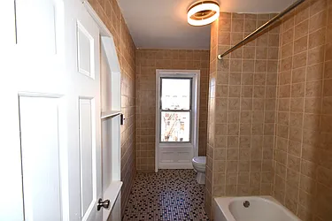 Rented by Elsie Ortiz, LREB