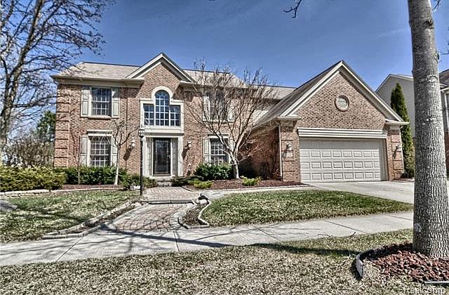 1st image of 25804 Lochmoor Ln