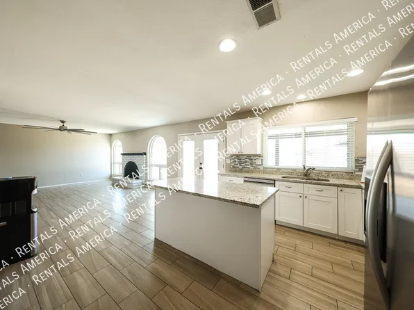 10627 S 44th St, Phoenix, AZ 85044