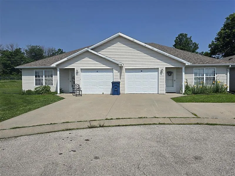 170 SE 1171st Rd #B