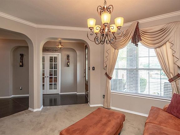 5th image of 1402 Stone Oak Ct