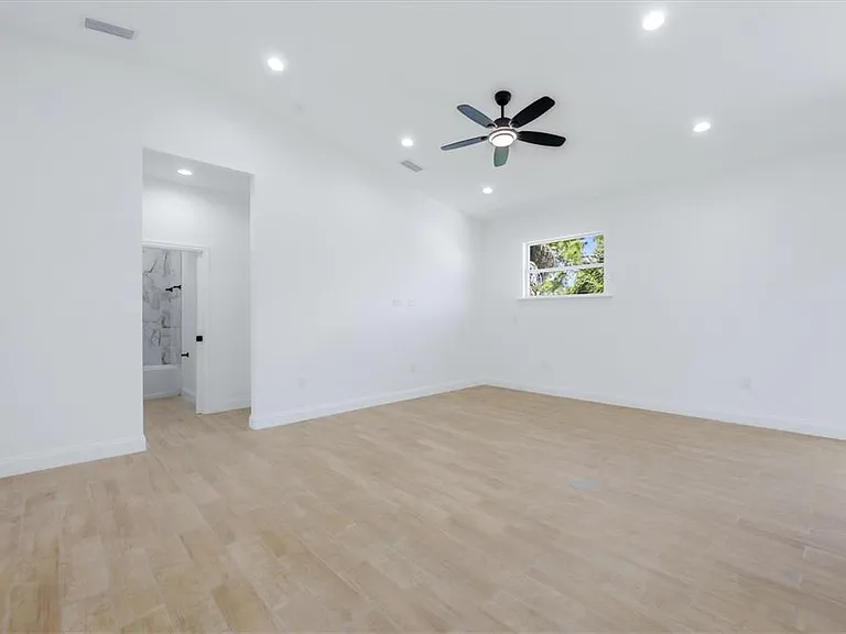 6 Bank Ct — Photo 6