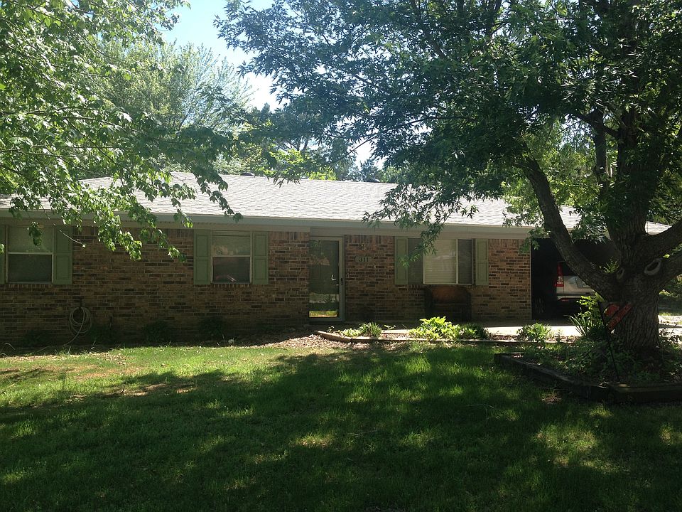 1st image of 311 W Kelli Ave