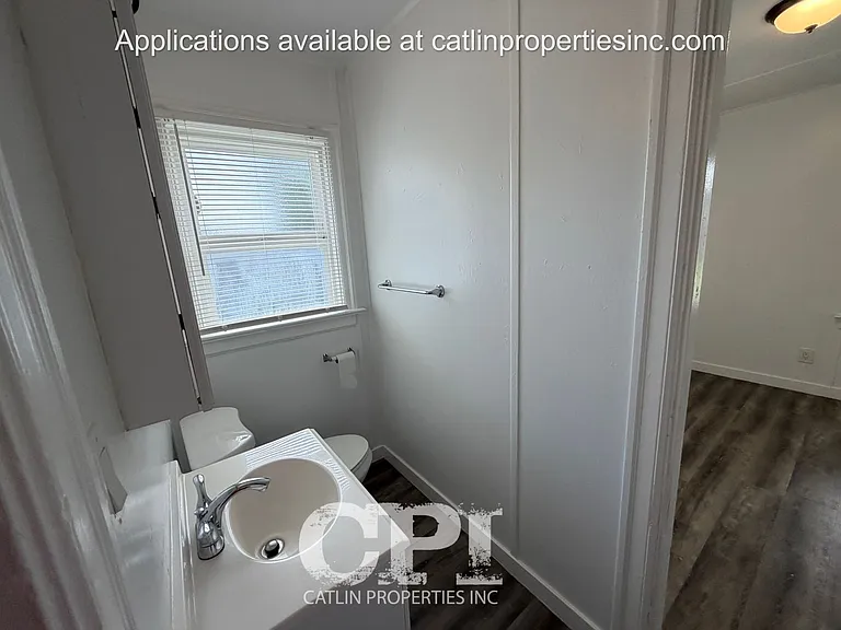 275 Baltimore St — Photo 9