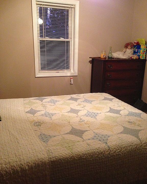 1st image of 1536 Defoe St