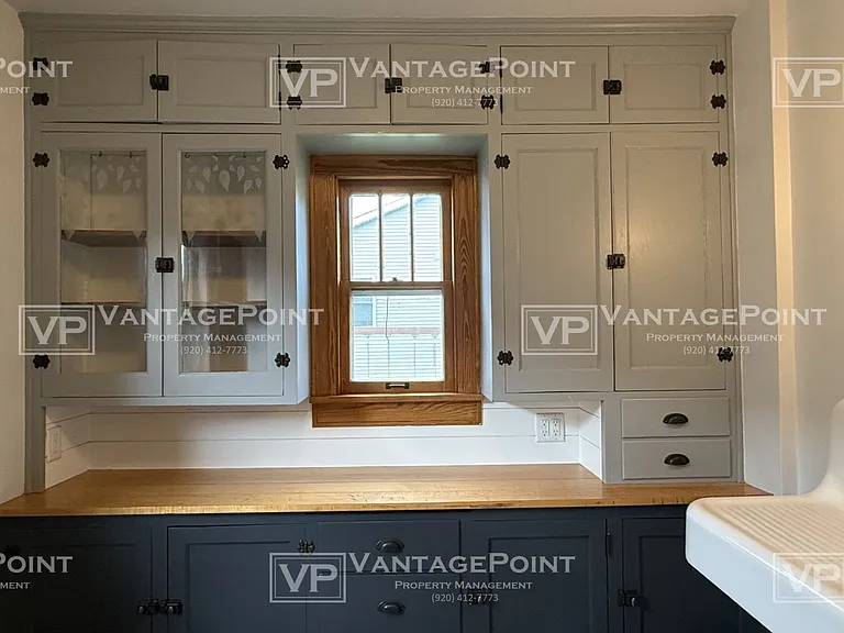 112 Cleveland St — Photo 10