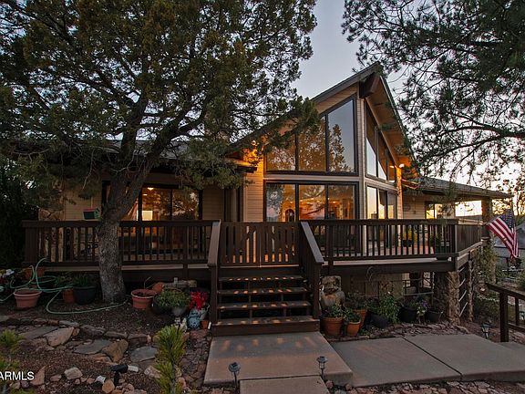 3rd image of 204 N TRAILWOOD Road