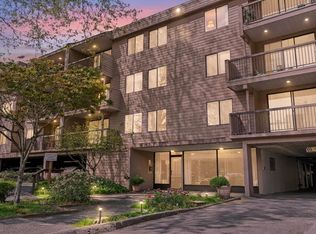 8511 Ackroyd Rd #210, Richmond, BC V6X3E7
