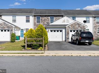3004 Orchard Dr, Chambersburg, PA 17201