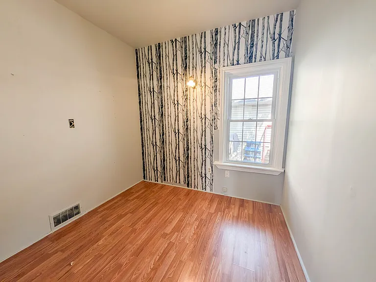 155 1/2 Lake St #1 — Photo 17