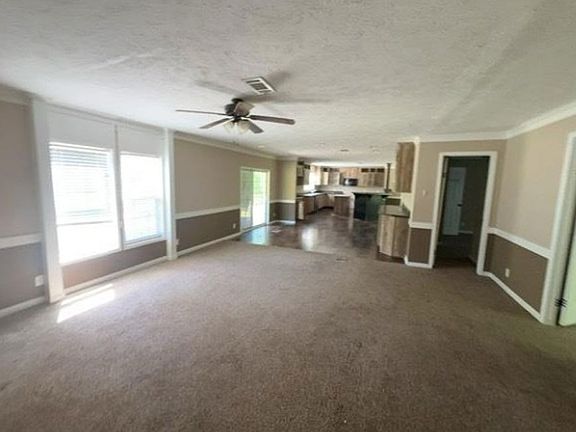 3rd image of 1305 Oak Grove Rd