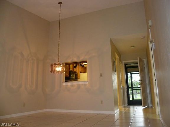 3rd image of 2070 Pine Isle Ln #2070