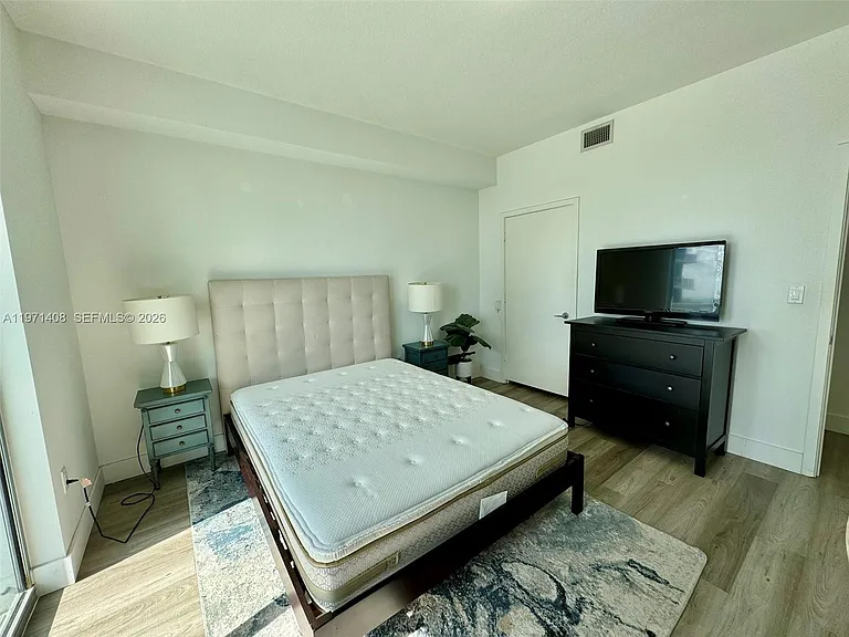 1111 SW 1st Ave #3018 — Photo 6