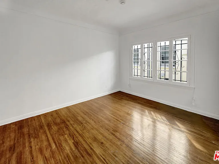 351 N Sierra Bonita Ave #2 — Photo 14