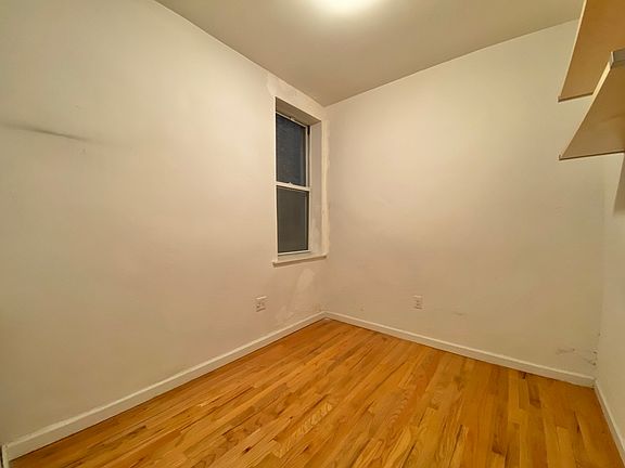 3rd image of 304 E 83rd St #4V