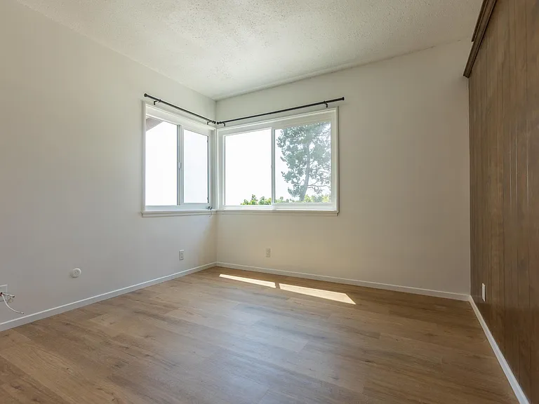 1855 Alpha St — Photo 22