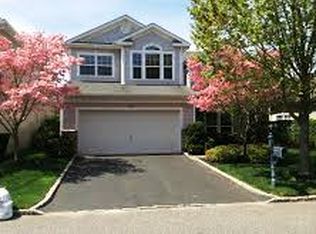 168 Hamlet Dr, Mount Sinai, NY 11766
