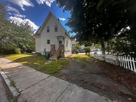 2nd image of 44 Jerome St